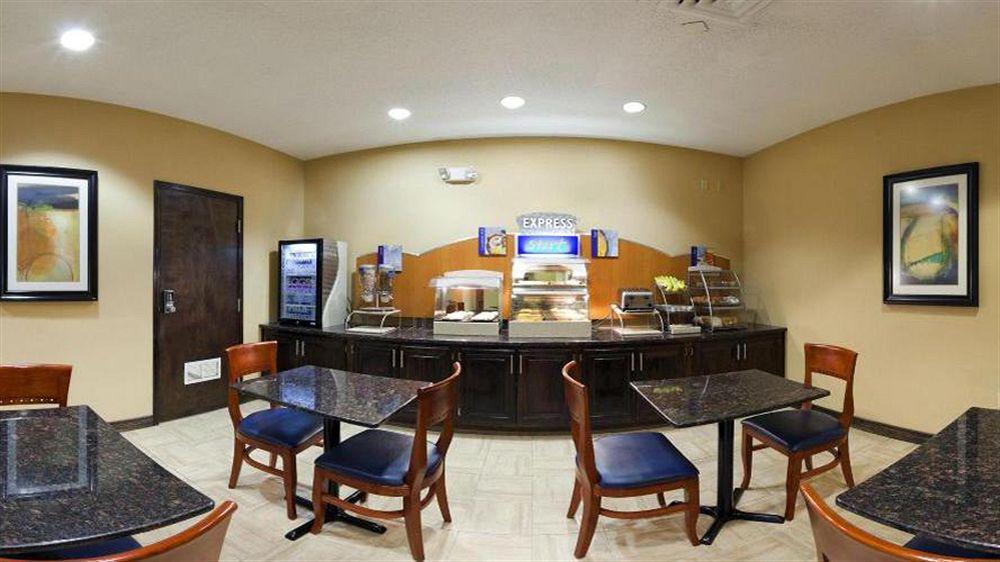 Country Inn & Suites By Radisson Benton Harbor-St Joseph Mi Экстерьер фото