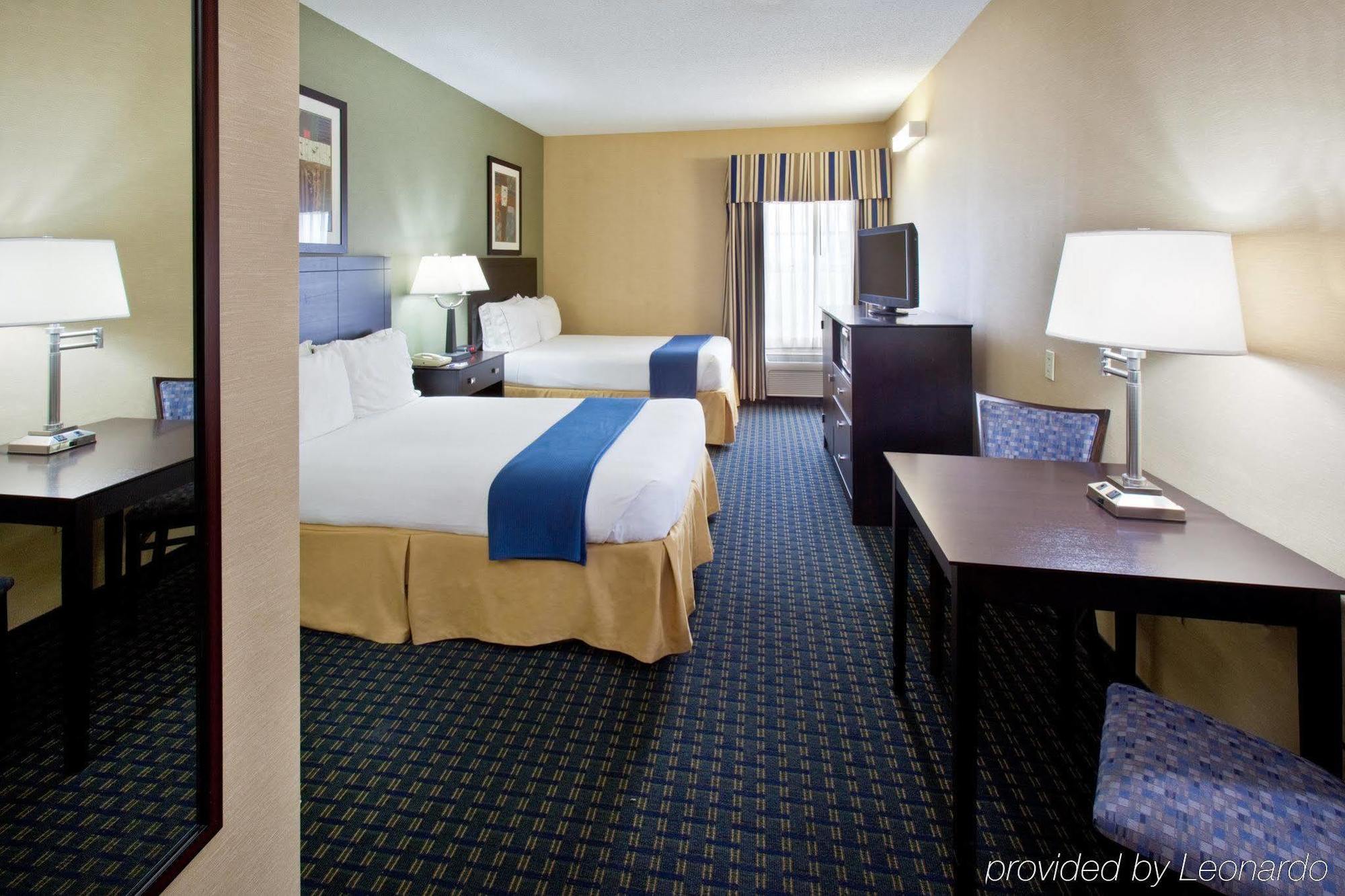 Country Inn & Suites By Radisson Benton Harbor-St Joseph Mi Номер фото