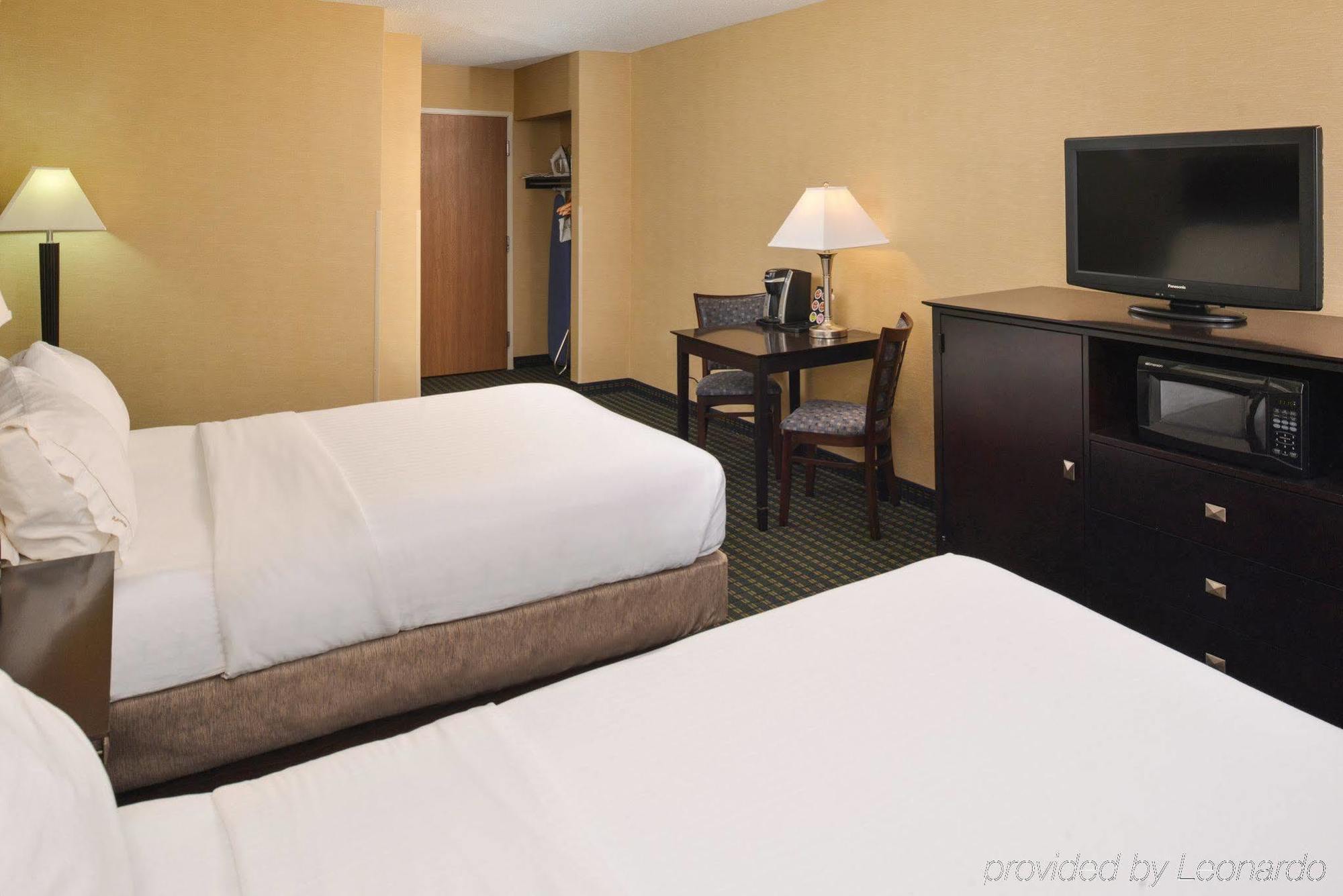 Country Inn & Suites By Radisson Benton Harbor-St Joseph Mi Экстерьер фото