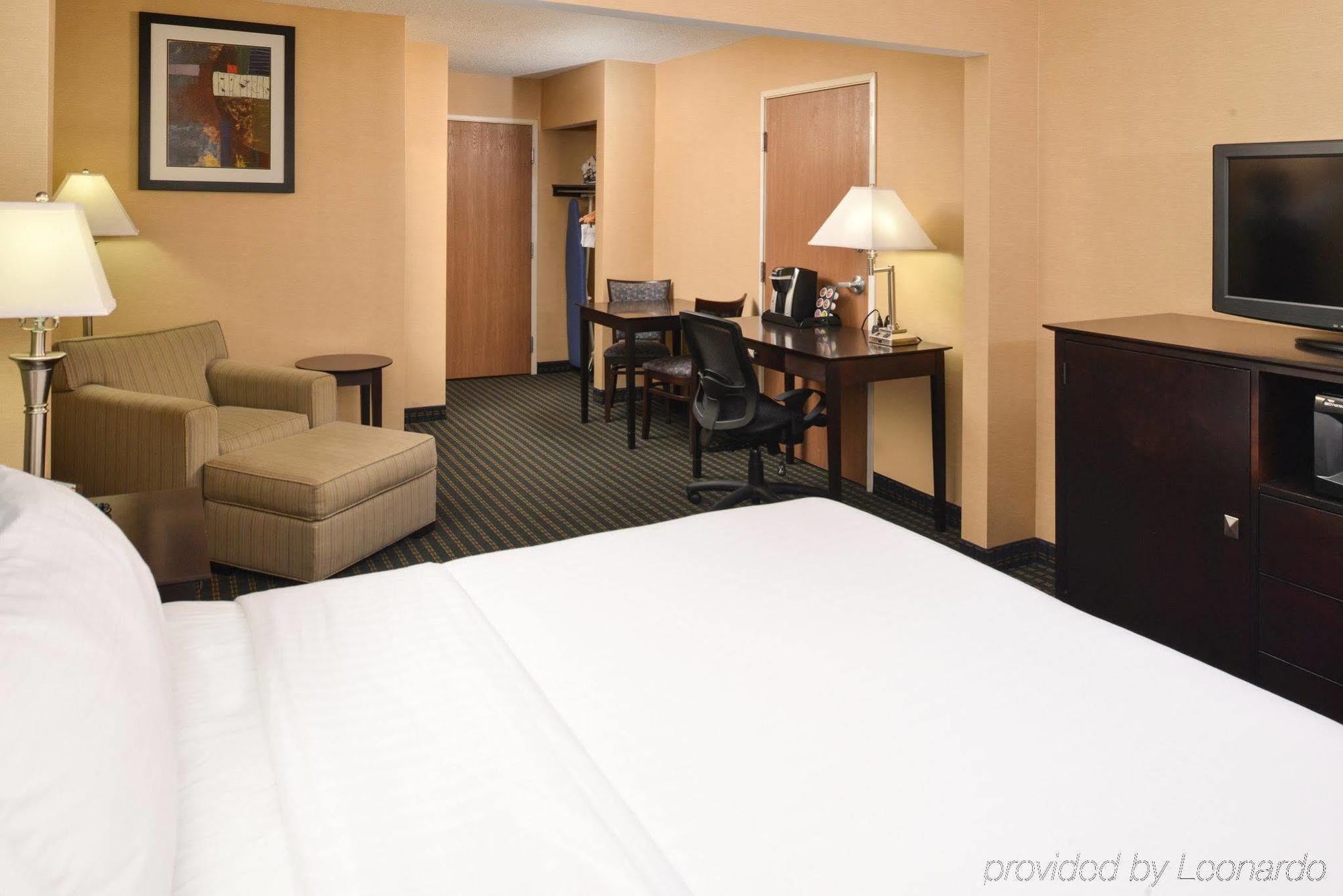 Country Inn & Suites By Radisson Benton Harbor-St Joseph Mi Экстерьер фото