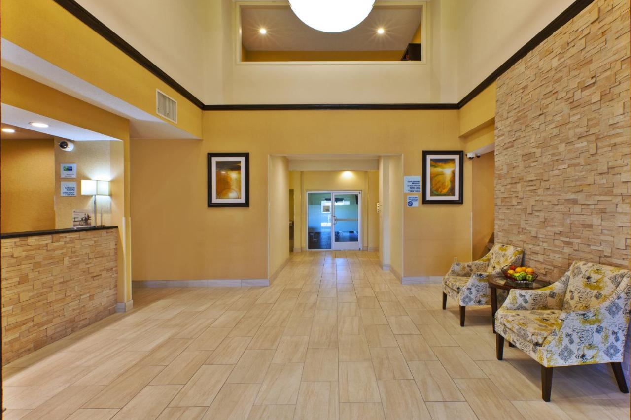 Country Inn & Suites By Radisson Benton Harbor-St Joseph Mi Экстерьер фото